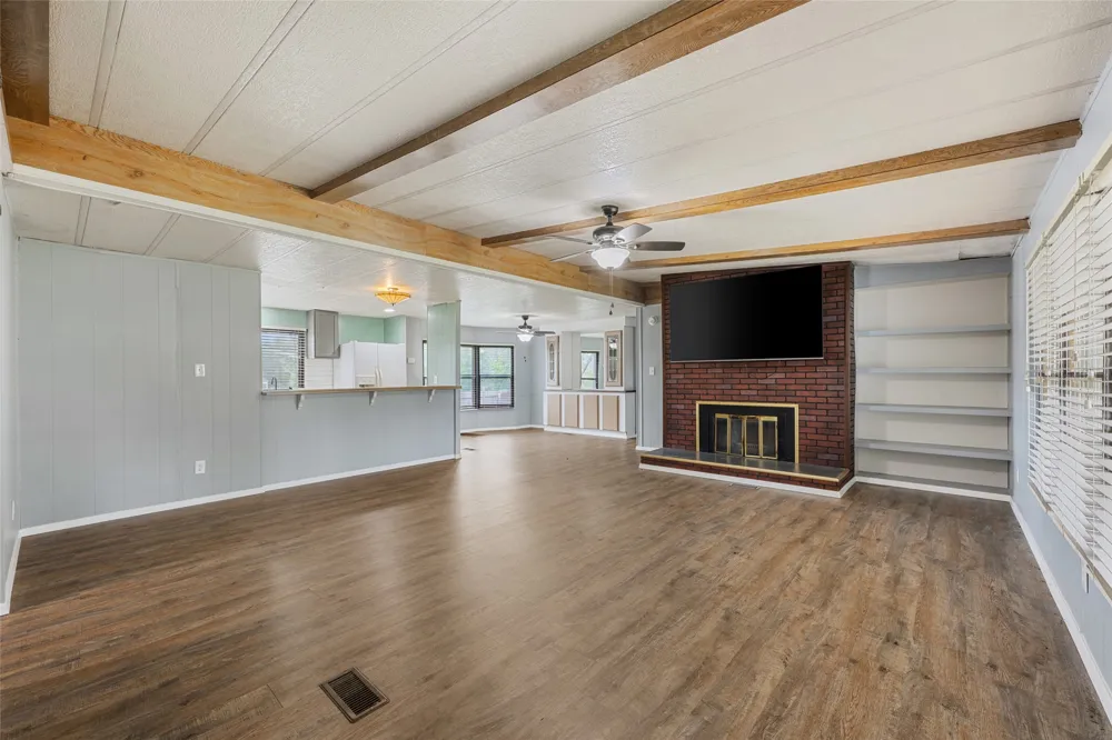 133 Deer Run Smithville, TX 78957