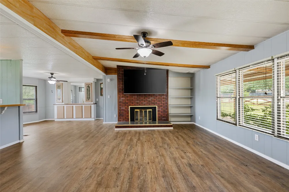 133 Deer Run Smithville, TX 78957