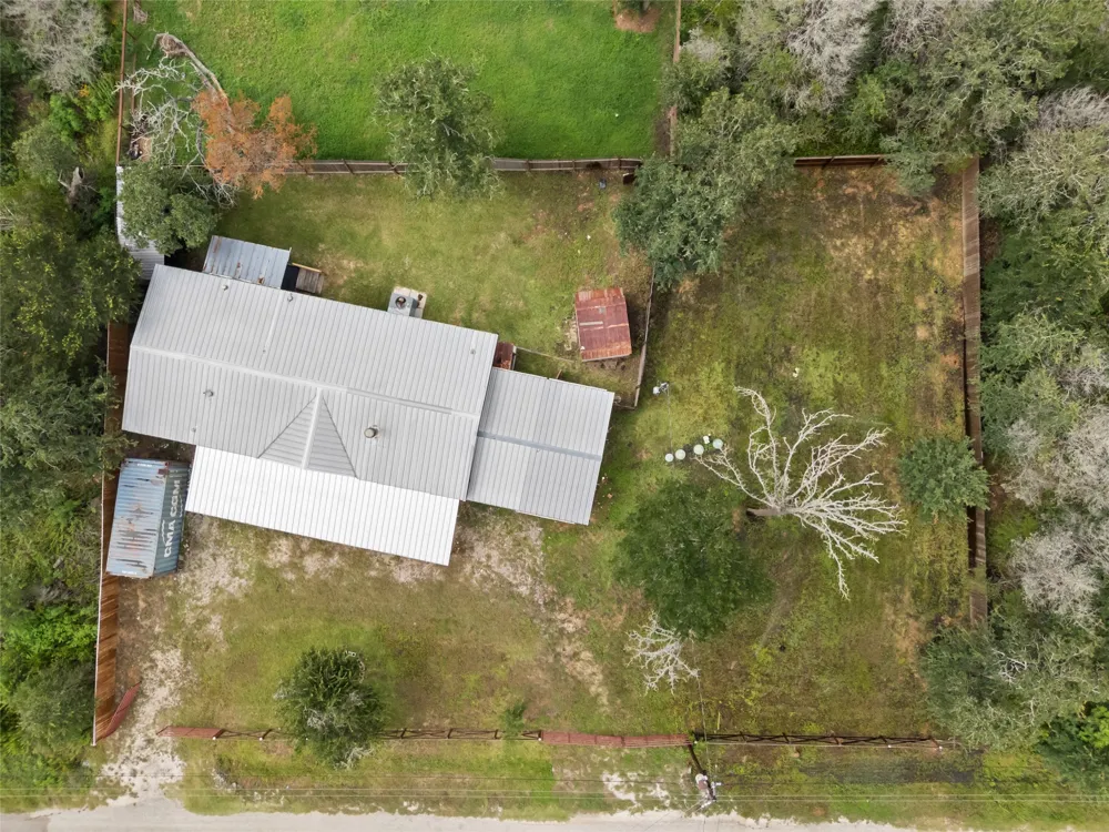 133 Deer Run Smithville, TX 78957