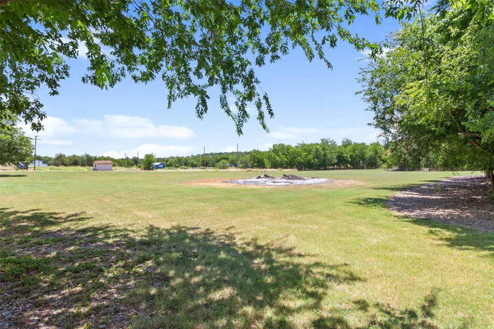 22712 12th Street Buckholts, TX 76518