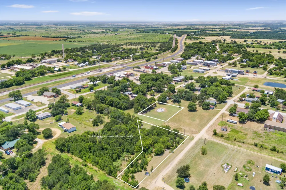 22712 12th Street Buckholts, TX 76518