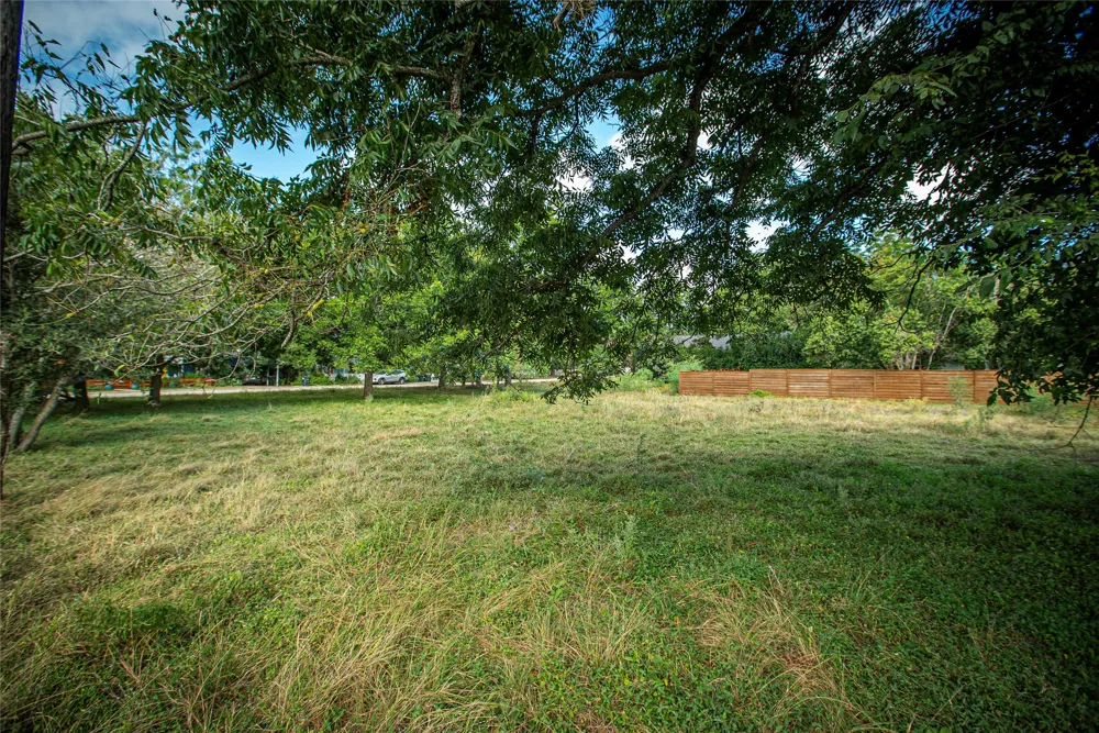 119 S Mitchell Street San Marcos, TX 78666