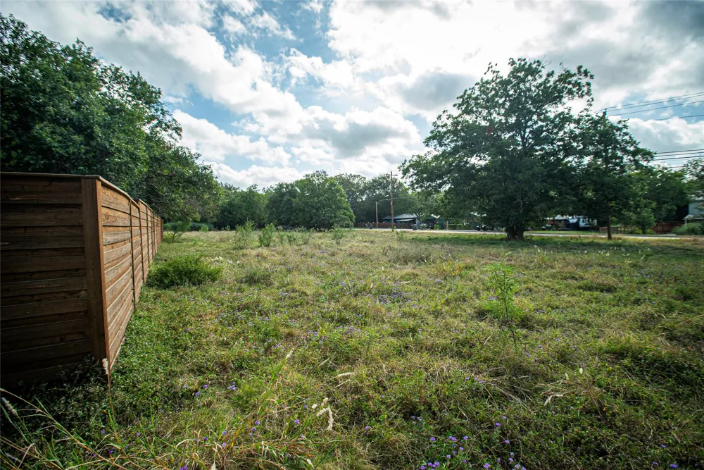 119 S Mitchell Street San Marcos, TX 78666