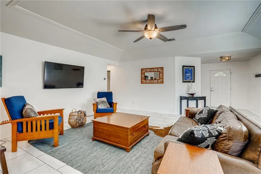 1020 Skylark Hill Lane Pflugerville, TX 78660