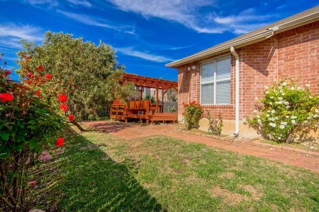 1020 Skylark Hill Lane Pflugerville, TX 78660