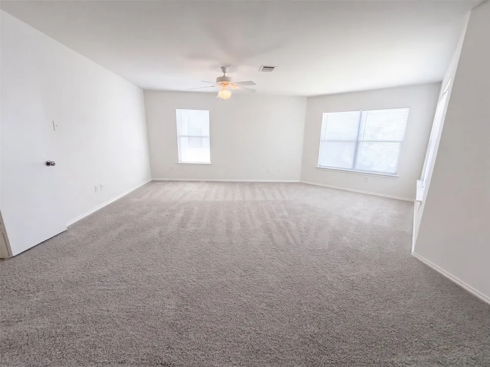 305 Edgewood Cove Leander, TX 78641