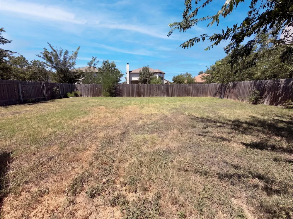 305 Edgewood Cove Leander, TX 78641