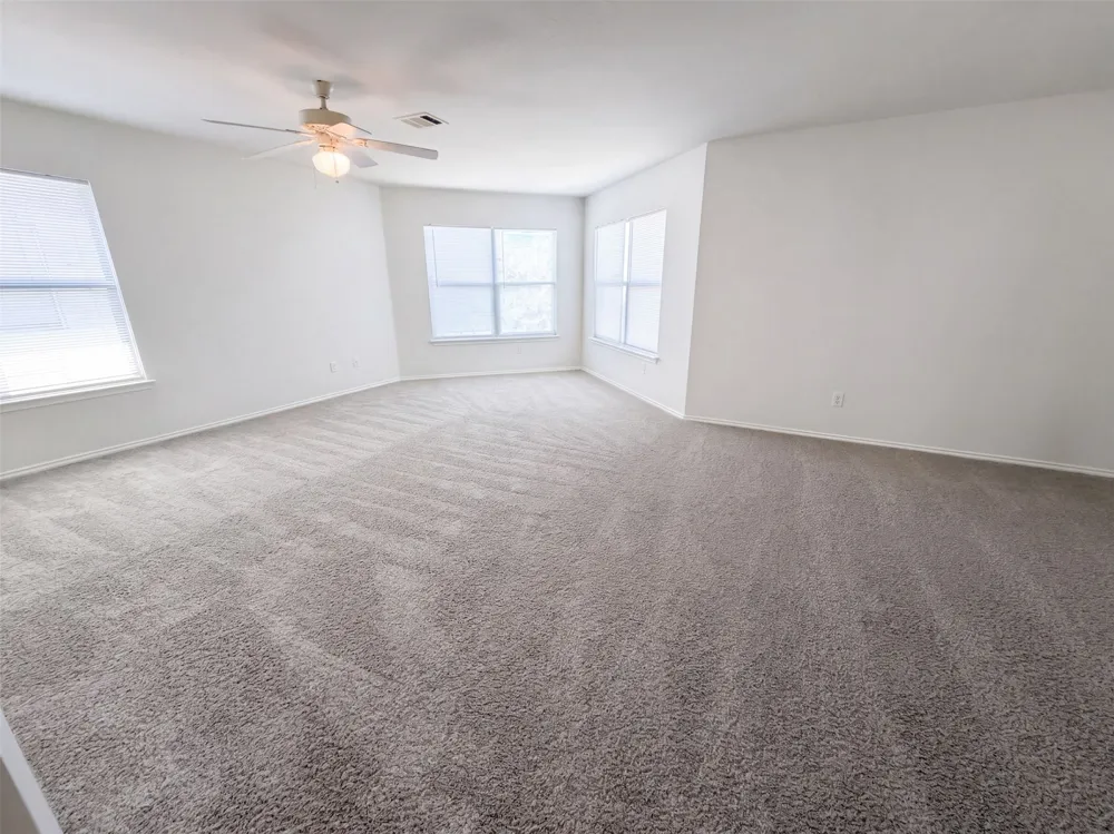 305 Edgewood Cove Leander, TX 78641