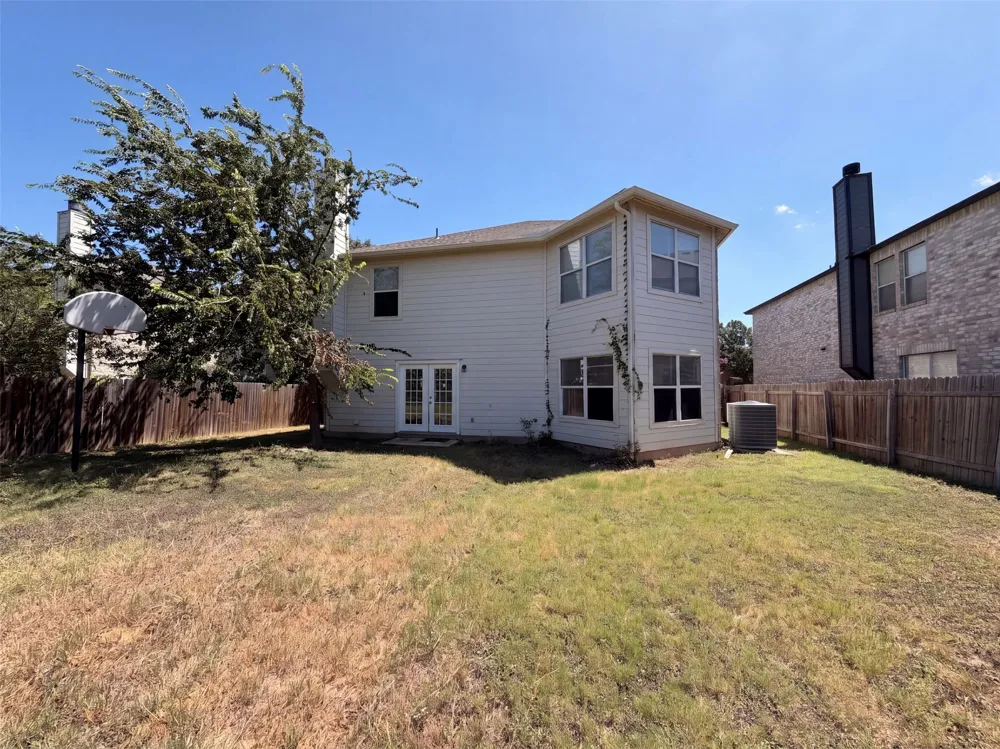 305 Edgewood Cove Leander, TX 78641
