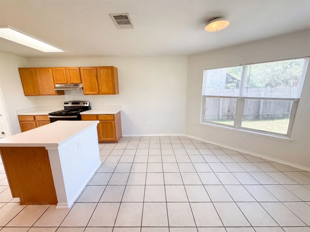 305 Edgewood Cove Leander, TX 78641