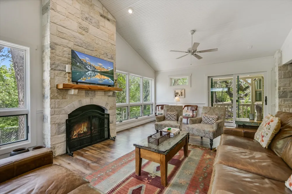 201 Sundown Lane Wimberley, TX 78676