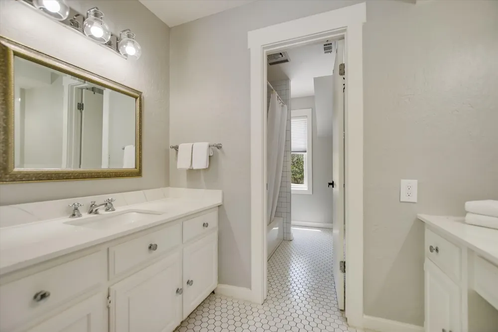 201 Sundown Lane Wimberley, TX 78676