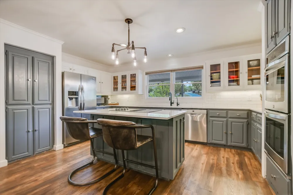 201 Sundown Lane Wimberley, TX 78676