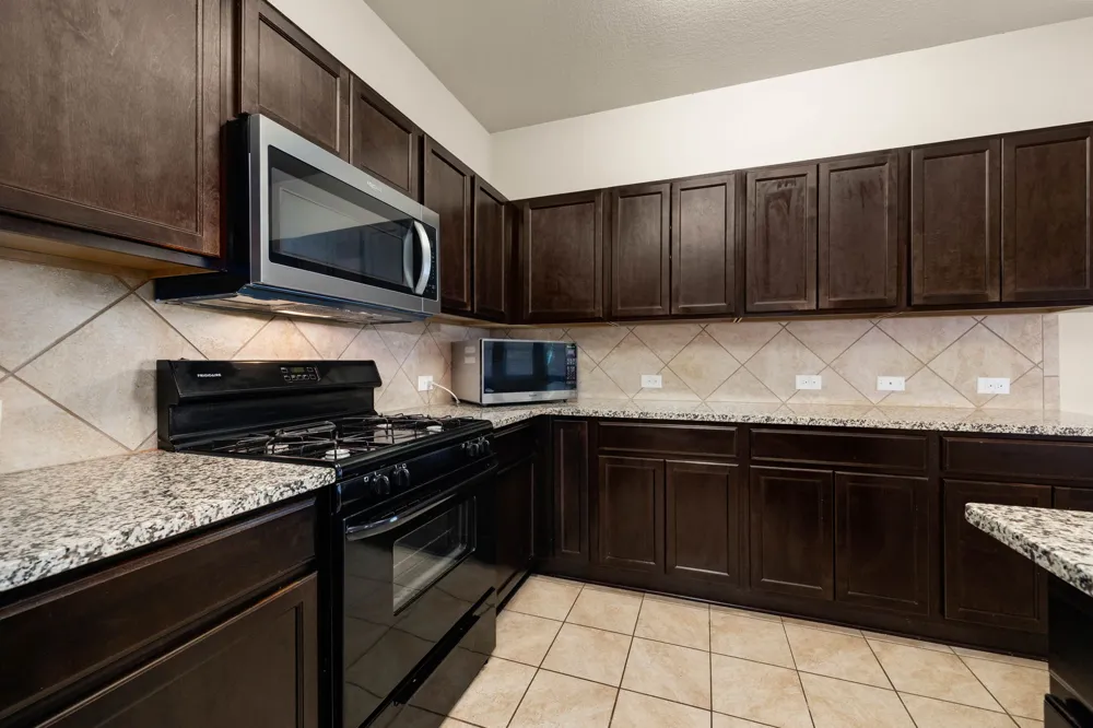 724 Kaluga Trail Leander, TX 78641