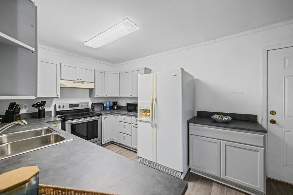 890 Quailrun Avenue Port Lavaca, TX 77979