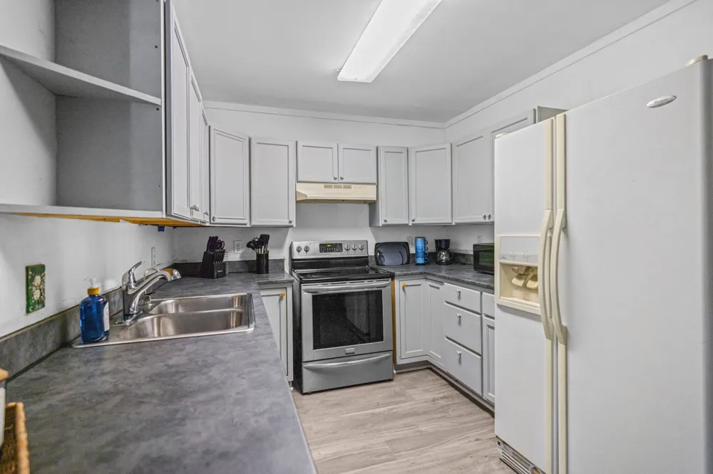 890 Quailrun Avenue Port Lavaca, TX 77979