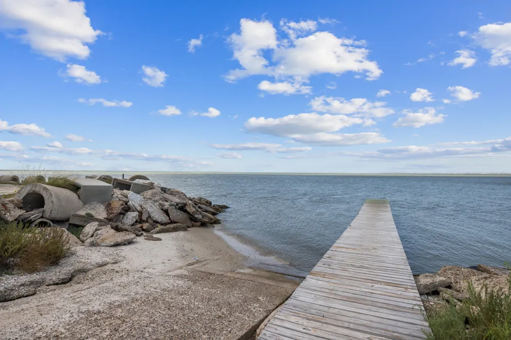 890 Quailrun Avenue Port Lavaca, TX 77979