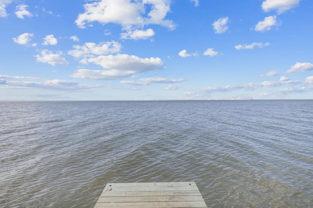 890 Quailrun Avenue Port Lavaca, TX 77979