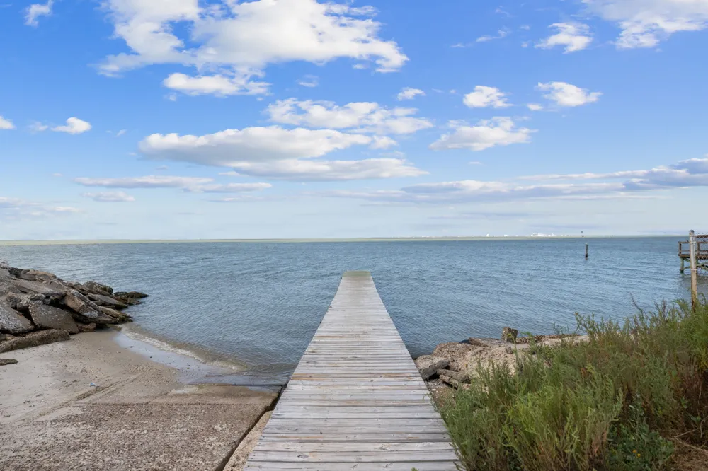 890 Quailrun Avenue Port Lavaca, TX 77979