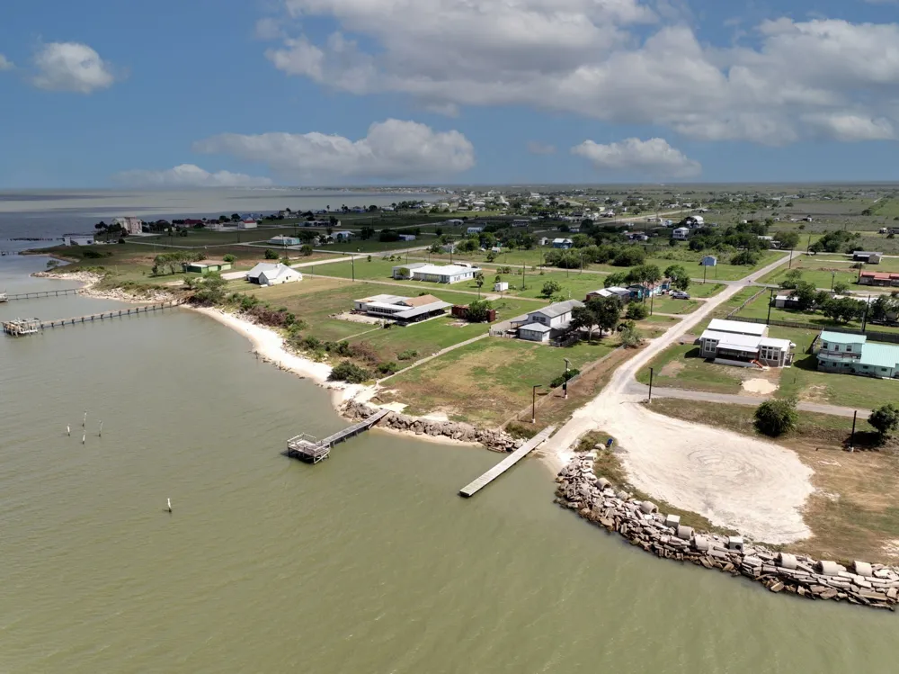 890 Quailrun Avenue Port Lavaca, TX 77979