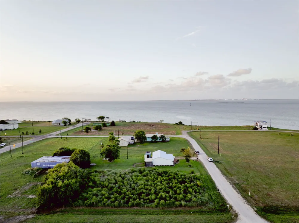 890 Quailrun Avenue Port Lavaca, TX 77979