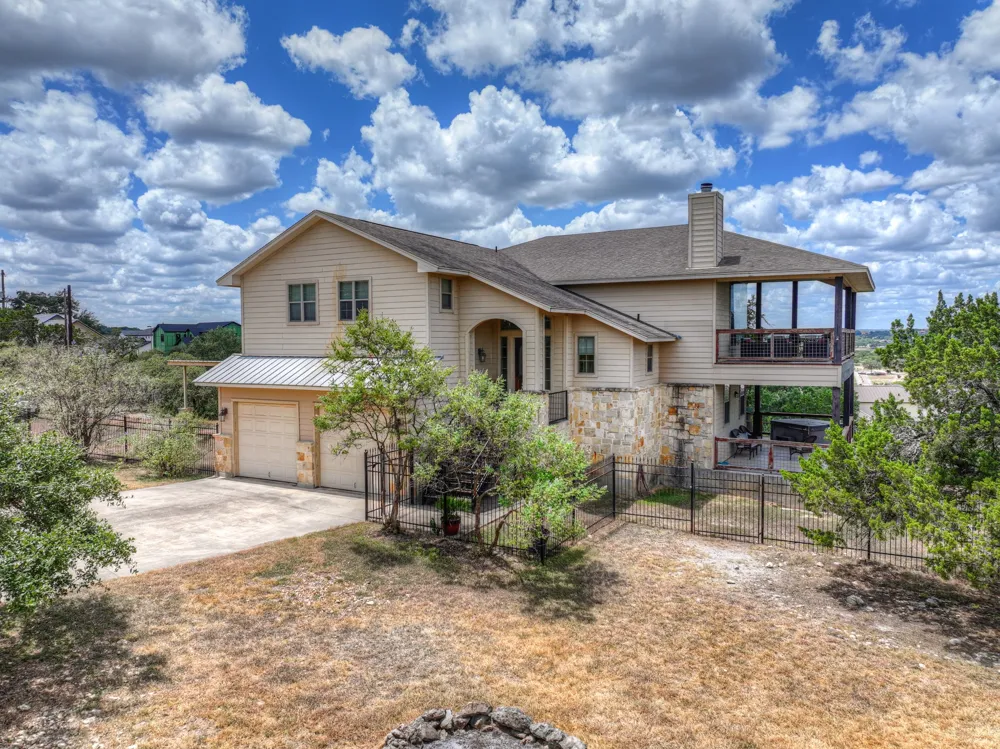 1525 Lakeside Drive W Canyon Lake, TX 78133
