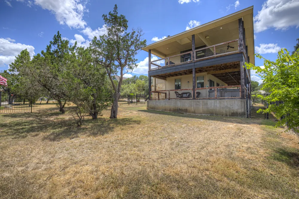 1525 Lakeside Drive W Canyon Lake, TX 78133
