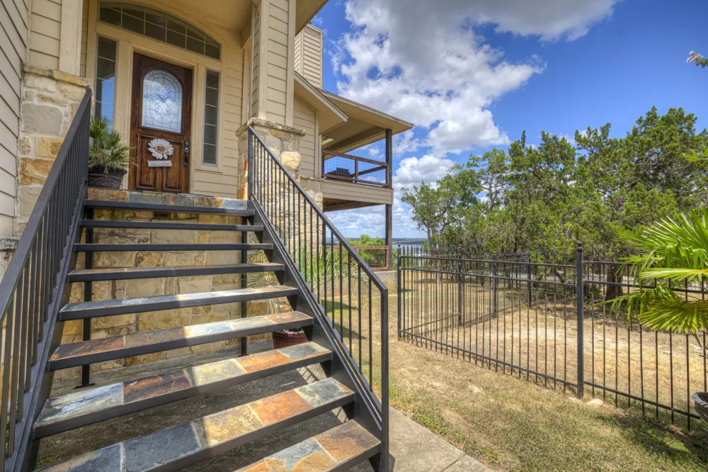 1525 Lakeside Drive W Canyon Lake, TX 78133