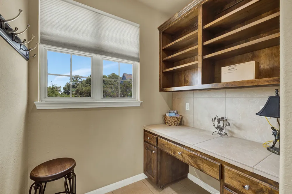 1525 Lakeside Drive W Canyon Lake, TX 78133