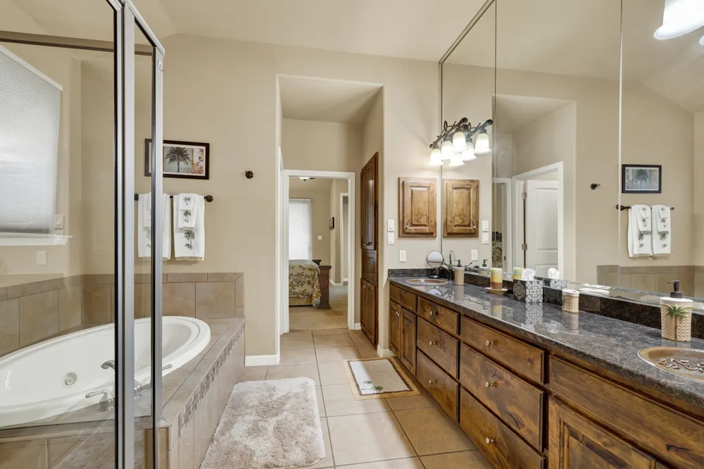 1525 Lakeside Drive W Canyon Lake, TX 78133