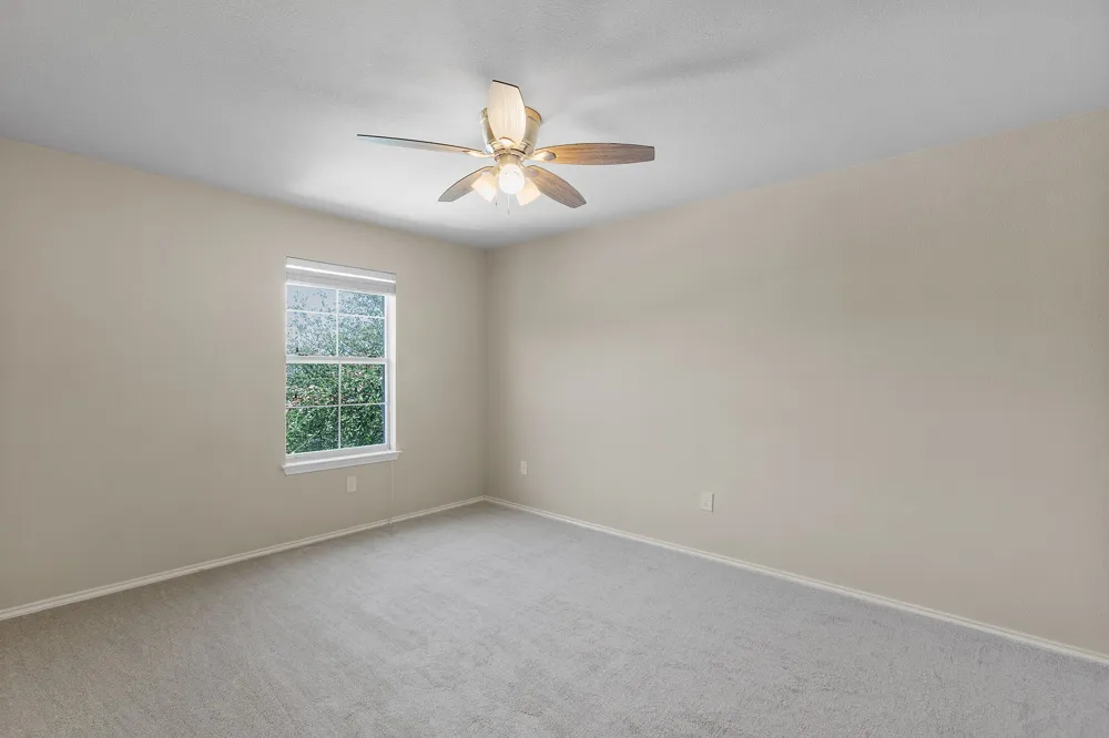 206 Killian Loop Hutto, TX 78634