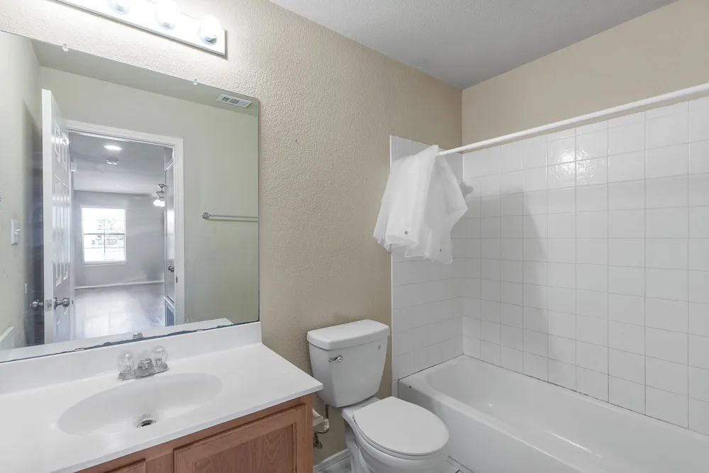 206 Killian Loop Hutto, TX 78634