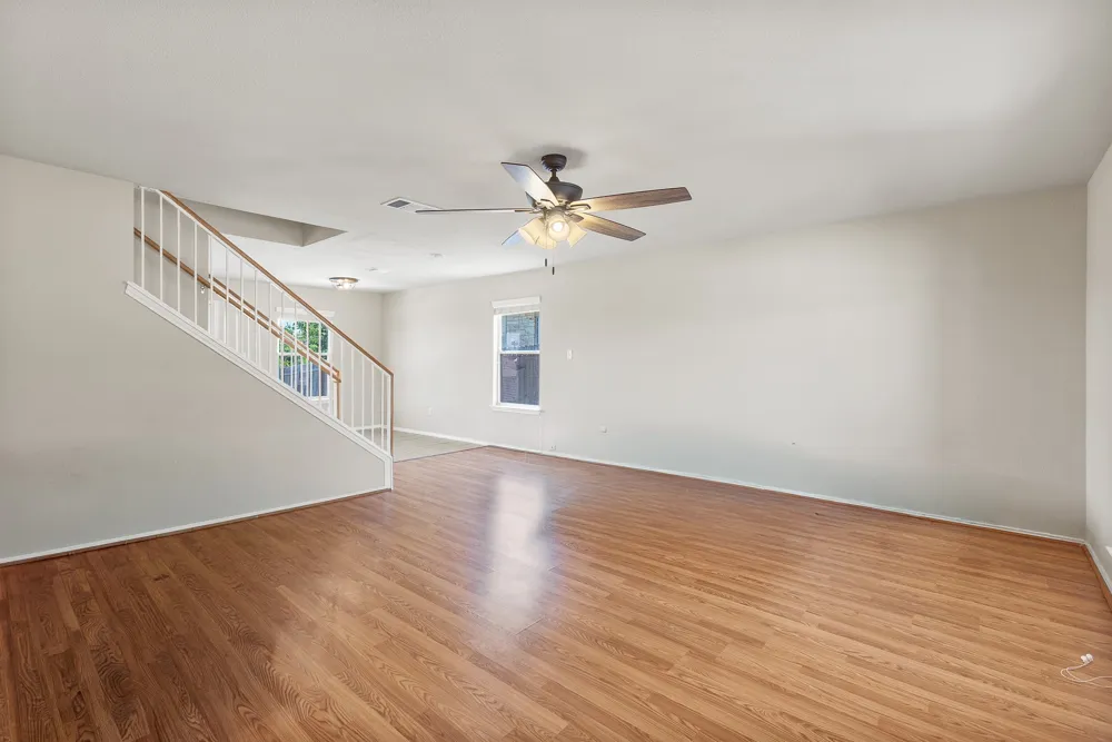 206 Killian Loop Hutto, TX 78634