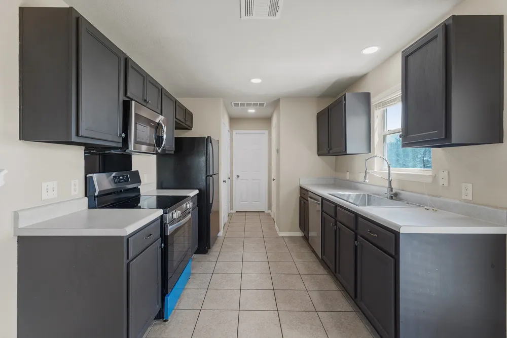 206 Killian Loop Hutto, TX 78634
