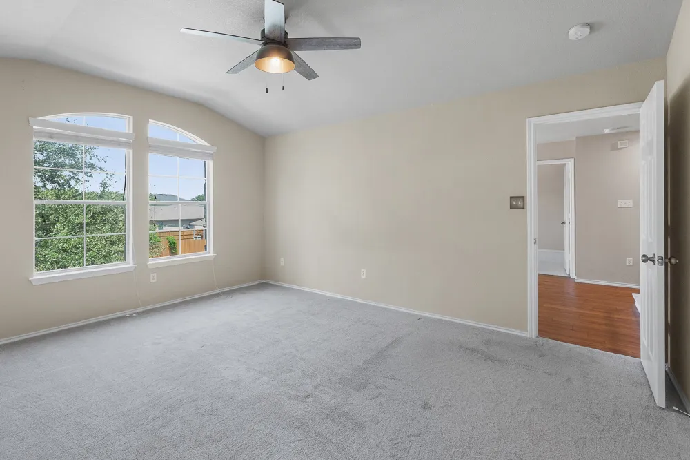 206 Killian Loop Hutto, TX 78634