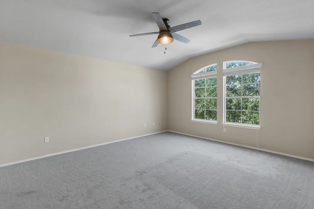206 Killian Loop Hutto, TX 78634