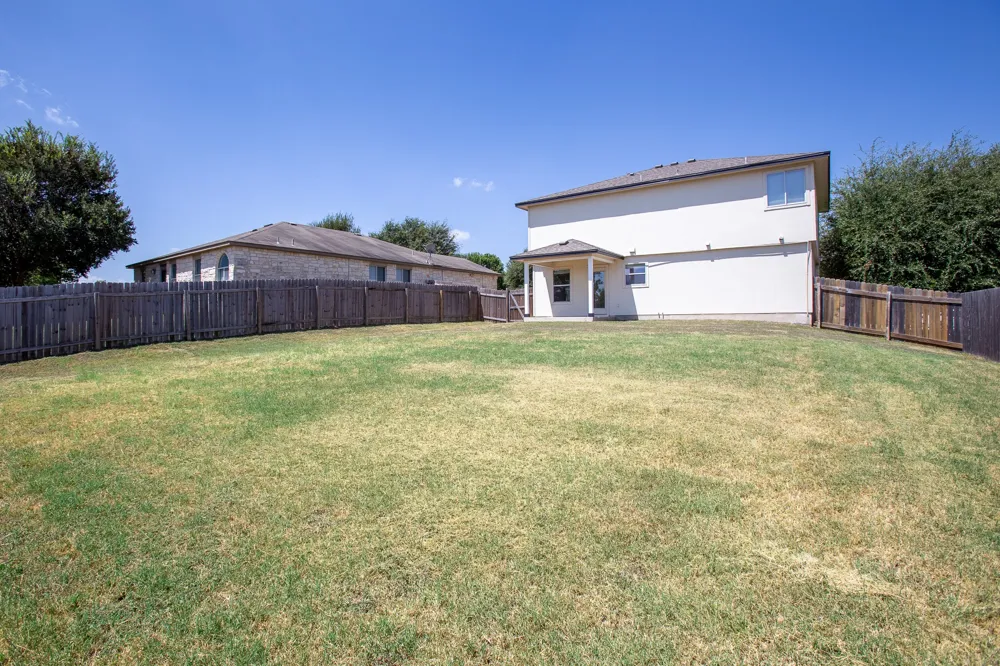 206 Killian Loop Hutto, TX 78634