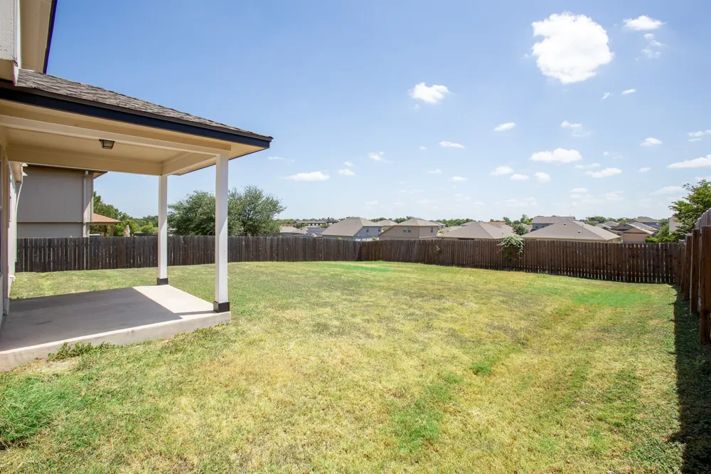 206 Killian Loop Hutto, TX 78634