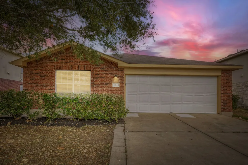 211 Remington Run Bastrop, TX 78602