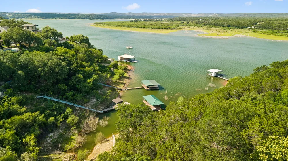 26310 Countryside Drive Spicewood, TX 78669
