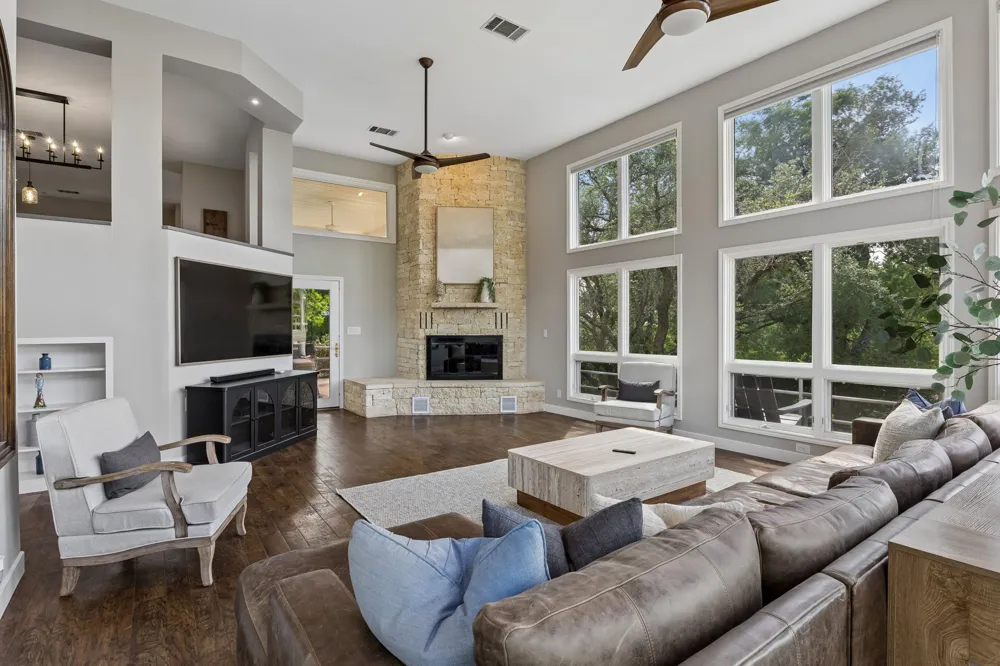 26310 Countryside Drive Spicewood, TX 78669
