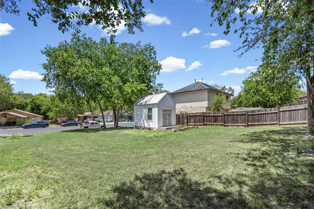 5706 Spring Meadow Road Austin, TX 78744