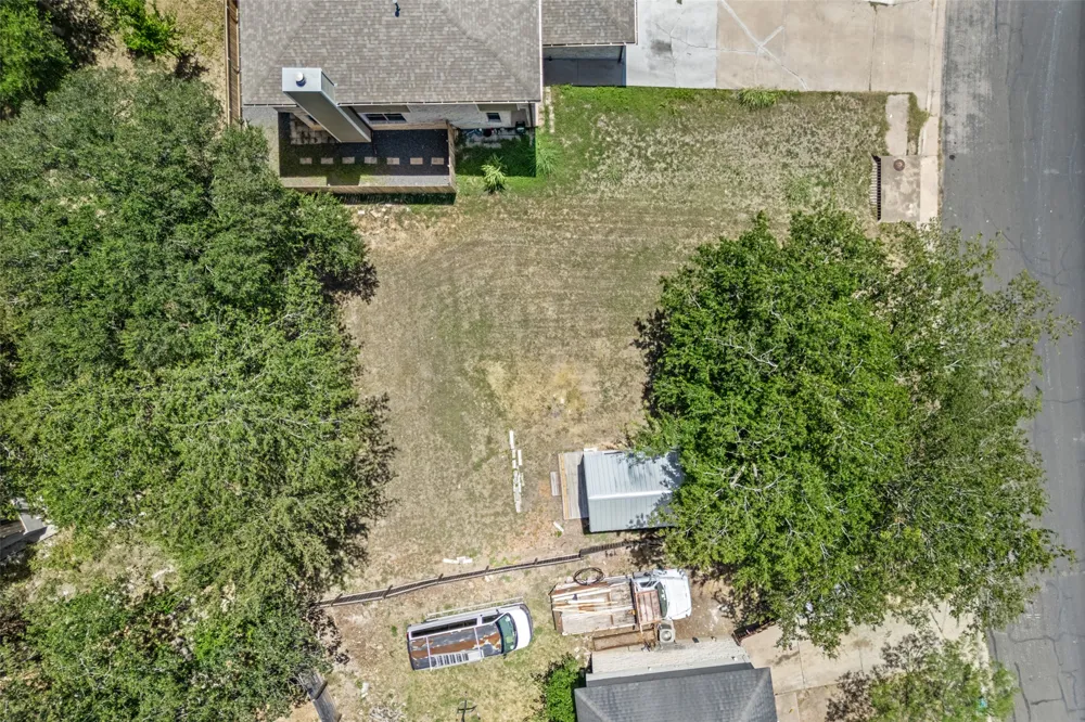 5706 Spring Meadow Road Austin, TX 78744