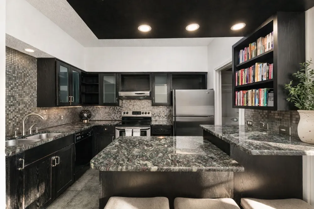 1307 Kinney Avenue #124 Austin, TX 78704
