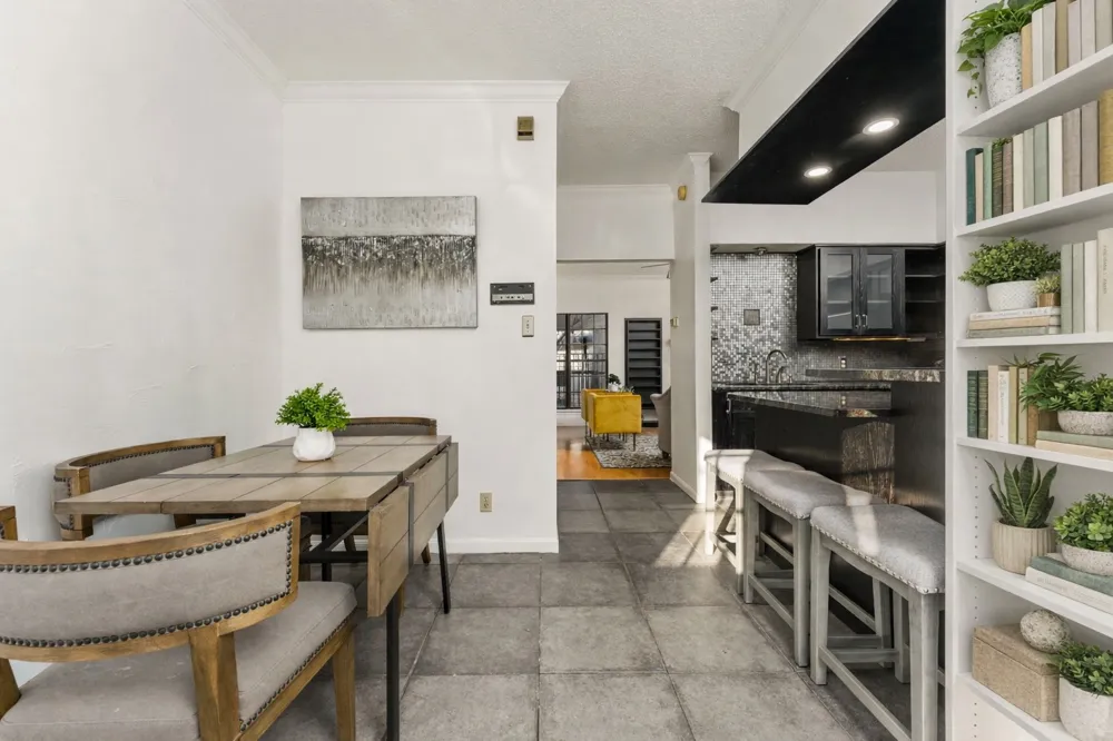 1307 Kinney Avenue #124 Austin, TX 78704