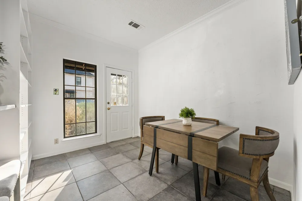 1307 Kinney Avenue #124 Austin, TX 78704