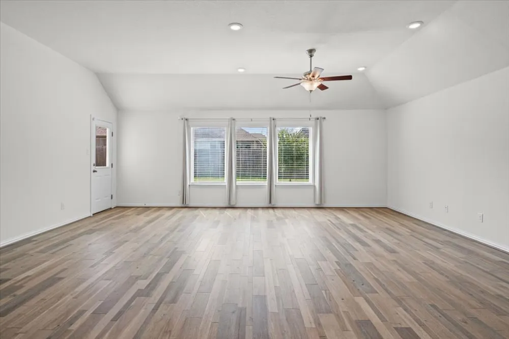 277 Spinnaker Loop Kyle, TX 78640