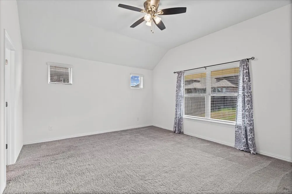 277 Spinnaker Loop Kyle, TX 78640