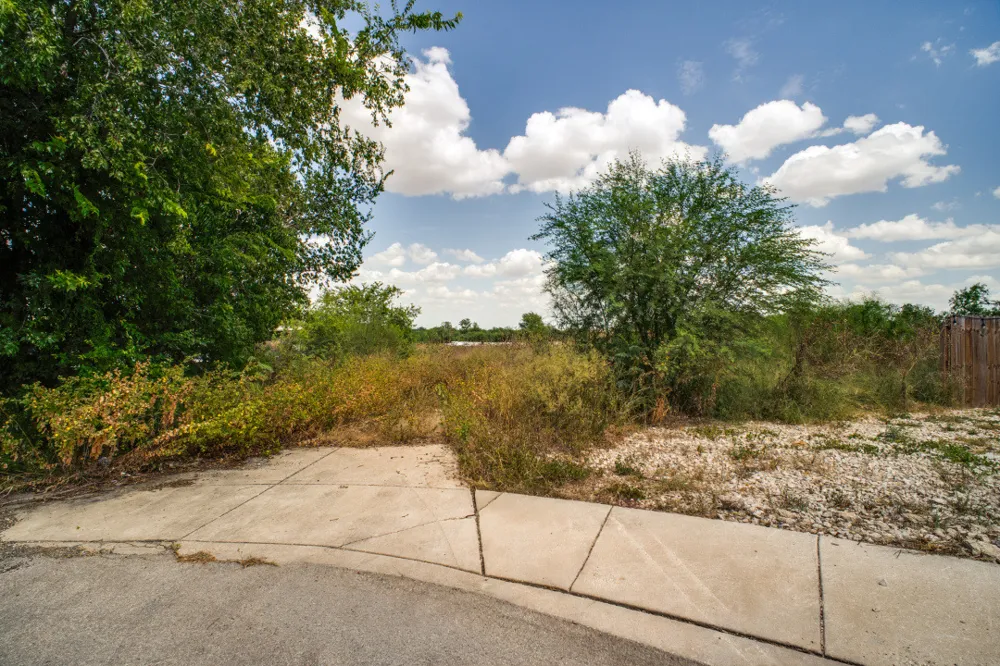 226 Beethoven Street San Antonio, TX 78210