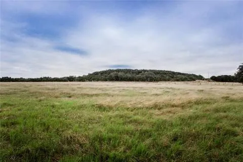 888 Glenn Crest Drive Blanco, TX 78606